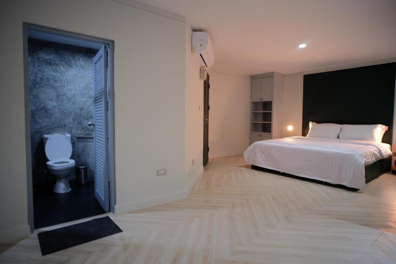 Apartmán Baan Khun Pra Duplex Rm3 Bangkok Exteriér fotografie